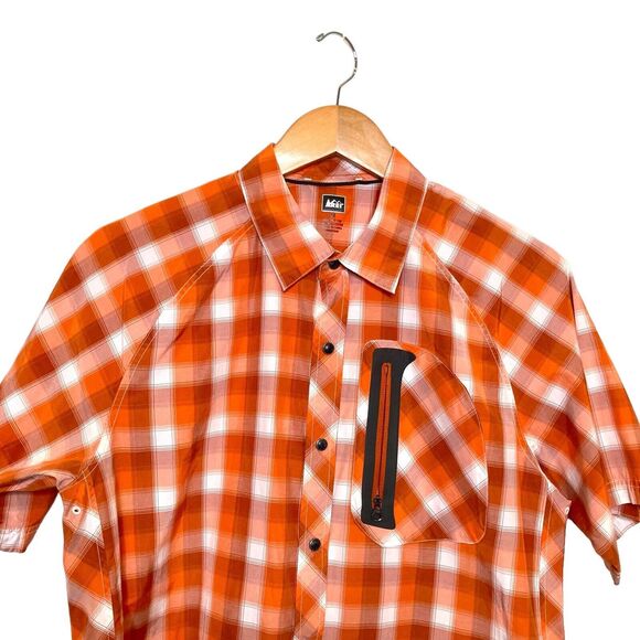 REI Snap Button Front Short Sleeve Hiking Shirt Men's Medium Zip Pocket Vents - Picture 3 of 12